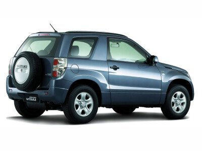 Стекло заднее с обогревом SUZUKI GRAND VITARA 2005-2016 (TD54) 1 отверстие 
Бренд: BSG