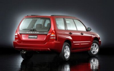 Стекло заднее с обогревом SUBARU FORESTER 2002-2008 (SG5) 1 отверстие 
Бренд: BENSON Тонированное