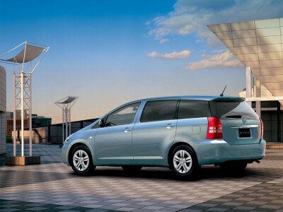 Стекло заднее с обогревом TOYOTA WISH 2003-2009 (ANE10) 1 отверстие 
Бренд: BENSON