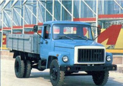 Стекло лобовое GAZ 3306 1993-1995 () 
Бренд: КМК с синей полосой