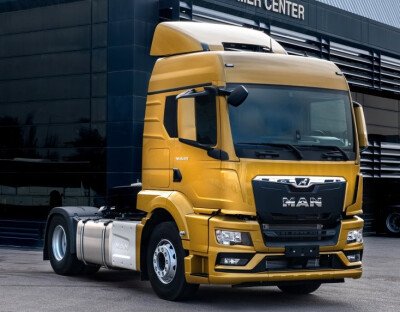 Стекло лобовое MAN TGA-SERIES 2000- (2021-wide-2250*880) место под 1 камеру, место под датчик дождя, 
Бренд: BENSON