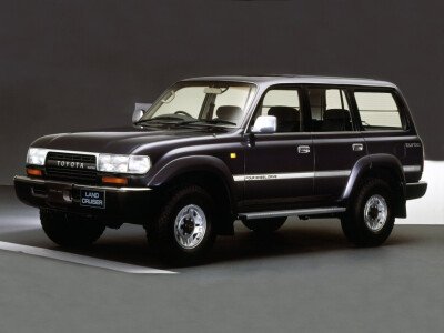Радиатор TOYOTA LAND CRUISER 1990- (HDJ80)(1996-) (1HD,1HZ) 
Бренд: TONGSHI PL32AT