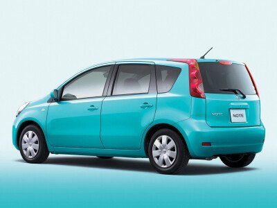 Стекло заднее с обогревом NISSAN NOTE 2005-2012 (E11) 
Бренд: КМК