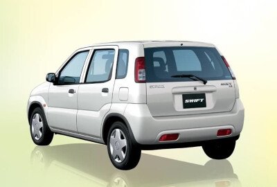 Стекло заднее с обогревом SUZUKI SWIFT 2000-2004 (HT51) 
Бренд: BSG