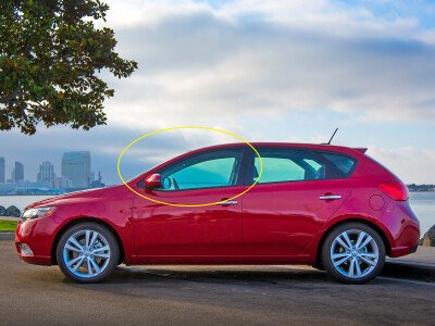 Стекло боковое KIA FORTE 2008-2013 (TD-5d h/b) FD/LH фурнитура, 
Бренд: BENSON