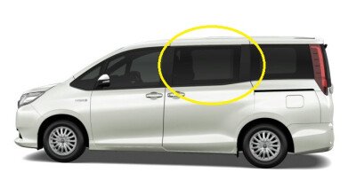 Стекло боковое TOYOTA NOAH 2014-2022 ZR80 RD/LH/X фурнитура, 
Бренд: BENSON Тонированное