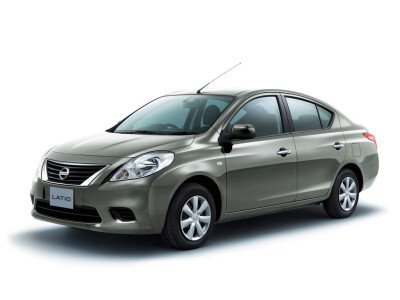 Стекло лобовое NISSAN LATIO 2012-2016 (N17-RHD) 
Бренд: YHG с синей полосой