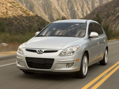 Стекло лобовое HYUNDAI ELANTRA 2008-2012 (FD-LHD-5d wag) обогрев щеток, место под датчик дождя, 
Бренд: КМК с синей полосой