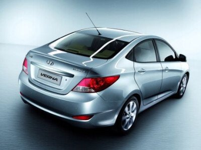 Стекло заднее с обогревом HYUNDAI VERNA 2010-2017 (RB-4d sed) 
Бренд: BENSON