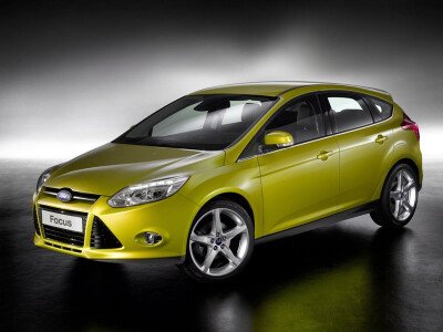 Стекло лобовое FORD FOCUS 2011-2018 (CB8-2014-5d h/b) полный обогрев, место под 3 камеры, место под датчик дождя, 
Бренд: КМК