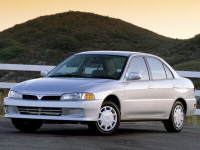 Радиатор MITSUBISHI MIRAGE 1995- (CJ#,CK#,CL#,CM) (4G13-15,4G92-93,6A11,4D68) 
Бренд: TONGSHI PL16AT