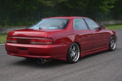 Стекло заднее с обогревом TOYOTA CRESTA 1992-1996 (GX90) 2 отверстия 
Бренд: BENSON