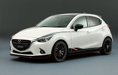 Стекло лобовое MAZDA DEMIO 2014- (DJ-RHD-4d/5d) место под 3 камеры, место под датчик дождя, 
Бренд: BENSON
