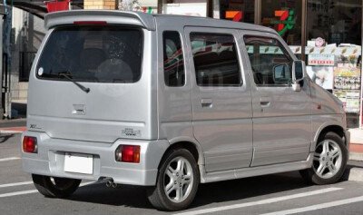 Стекло заднее с обогревом SUZUKI WAGON R SOLIO 1997-2000 (MA61) 
Бренд: BSG