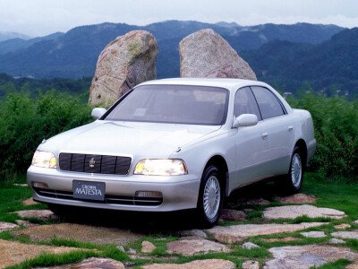 Радиатор TOYOTA CROWN MAJESTA 1991-1995 (JZS147) (2JZ) 
Бренд: TONGSHI PL16AT