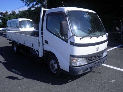 Радиатор кондиционера TOYOTA DYNA 2000- (KDY220) 
Бренд: TONGSHI AL16