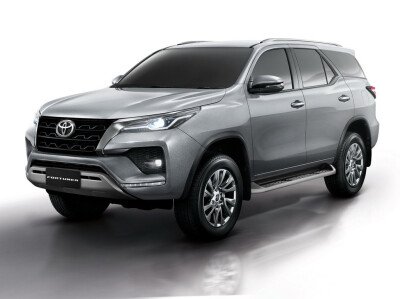 Стекло лобовое TOYOTA FORTUNER 2015- (AN160-RHD) обогрев щеток, место под 1 камеру, молдинг, антенна, фурнитура, 
Бренд: BENSON с зеленой полосой