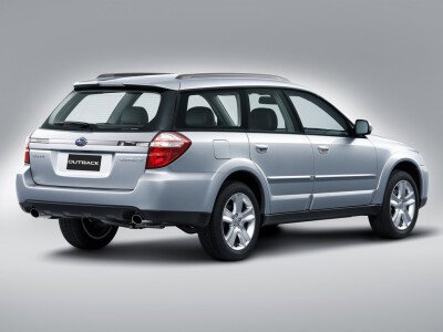 Стекло заднее с обогревом SUBARU OUTBACK 2003-2009 (BP-5d wag) 1 отверстие 
Бренд: FYG