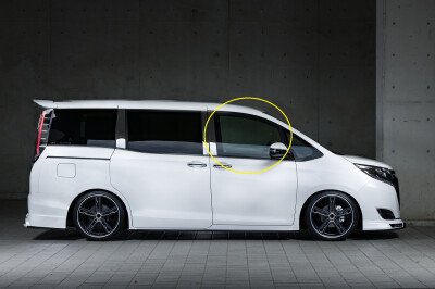 Стекло боковое TOYOTA ESQUIRE 2014-2022 ZR80 FD/RH фурнитура, 
Бренд: BENSON