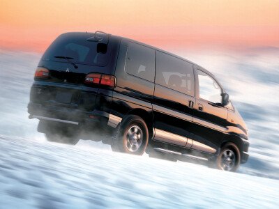 Стекло заднее с обогревом MITSUBISHI SPACE GEAR 1994-2007 (PA5W) молдинг, 
Бренд: BENSON