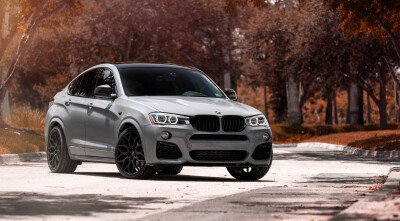 Стекло лобовое BMW X4 2018- (G02) место под датчик дождя 
Бренд: КМК