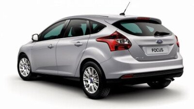 Стекло заднее с обогревом FORD FOCUS 2011-2018 (CB8-5d h/b) 1 отверстие 
Бренд: КМК