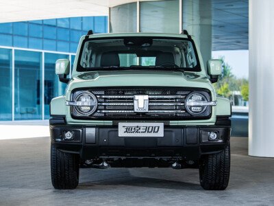 Стекло лобовое TANK 300 2021- (LHD) обогрев щеток, место под 2 камеры, место под датчик дождя, 
Бренд: КМК