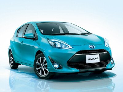 Радиатор кондиционера TOYOTA AQUA 2011- (NHP10) 
Бренд: TONGSHI AL16