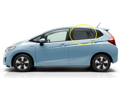 Стекло боковое HONDA FIT 2013-2020 (GK-5d) RD/LH фурнитура, 
Бренд: BENSON Тонированное