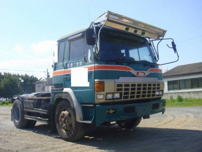 Стекло лобовое HINO SUPER DOLPHIN 1981-1992 (FS270) 2204*803*2218 
Бренд: ZDG