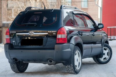Стекло заднее с обогревом HYUNDAI TUCSON 2004-2009 (JM) 7 отверстий 
Бренд: BSG