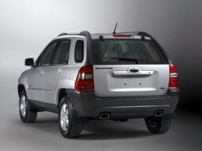 Стекло заднее с обогревом KIA SPORTAGE 2004-2010 (KM) 7 отверстий молдинг, 
Бренд: BENSON Тонированное
