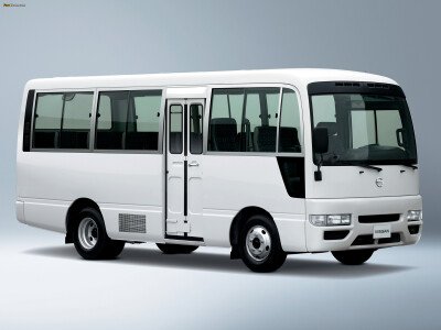 Стекло лобовое NISSAN CIVILIAN 1999- (W41) 
Бренд: ZDG