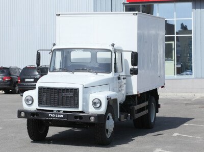 Стекло лобовое GAZ 3309 1994- () 
Бренд: BENSON с синей полосой