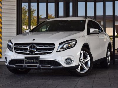 Стекло лобовое MERCEDES GLA-CLASS 2013-2020 (X156-RHD-2015) место под 1 камеру с обогревом, место под датчик дождя, 
Бренд: ZDG