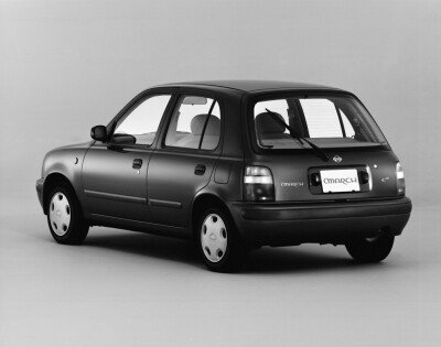 Стекло заднее с обогревом NISSAN MARCH 1992-2002 (K11) 1 отверстие 
Бренд: ZDG