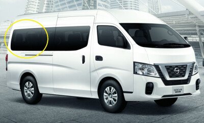 Стекло боковое ISUZU COMO 2012- E26-1270*560*wide SR/RH/X 
Бренд: BENSON Тонированное