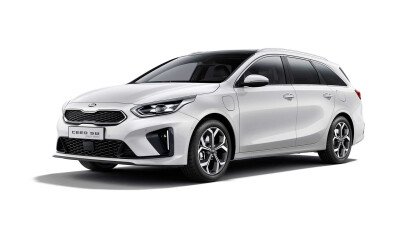 Стекло лобовое KIA CEE`D 2018- (CD-LHD-5d wag) место под датчик дождя, место под датчик влажности, 
Бренд: BENSON с синей полосой
