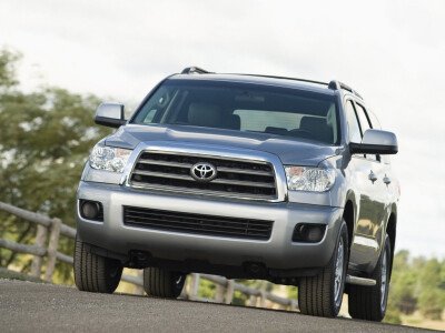 Радиатор TOYOTA SEQUOIA 2007- (USK60) (1-3UR,2UZ) 
Бренд: TONGSHI PL36AT