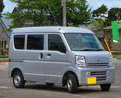 Стекло лобовое NISSAN CLIPPER 2015- (DR17V) 
Бренд: BENSON