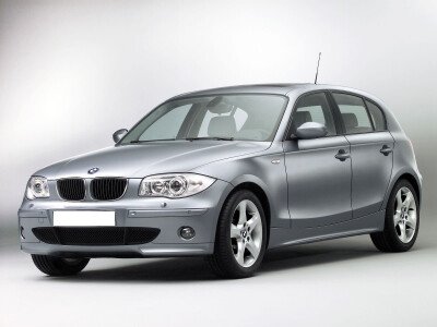 Стекло лобовое BMW 1-SERIES 2004-2011 (E87-5d h/b) место под датчик дождя 
Бренд: BSG с серой полосой