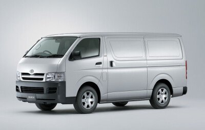 Радиатор TOYOTA HIACE 2004-2019 (TRH200)(2015-) (1-2TR) 
Бренд: TONGSHI PL26AT