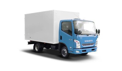 Стекло лобовое NAVECO C300 2013- () 
Бренд: ZDG