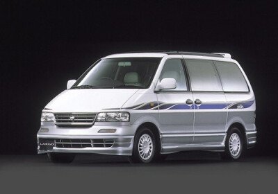 Стекло лобовое NISSAN LARGO 1993-1999 (W30-RHD) 
Бренд: КМК