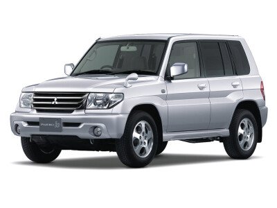 Стекло лобовое MITSUBISHI PAJERO IO 1998-2007 (H76) 
Бренд: YHG с серой полосой