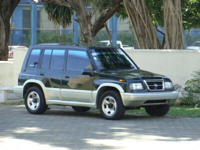 Стекло лобовое SUZUKI VITARA 1988-1997 (TA01R) 
Бренд: BENSON