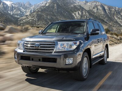Стекло лобовое TOYOTA LAND CRUISER 2007-2021 (J200-LHD) полный обогрев, обогрев щеток, место под датчик дождя, 
Бренд: КМК