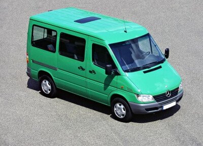 Стекло лобовое MERCEDES SPRINTER 1995-2006 (W901-low-cab-1660*970) 
Бренд: ZDG с синей полосой