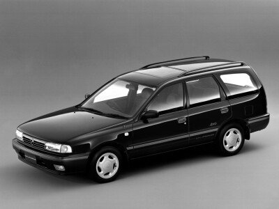 Стекло лобовое NISSAN SUNNY CALIFORNIA 1989-1996 (VY10) 
Бренд: ZDG с синей полосой