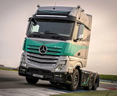 Стекло лобовое MERCEDES ACTROS 2012- (2125*892*2253-2019) место под 1 камеру, место под датчик дождя, 
Бренд: BENSON с синей полосой